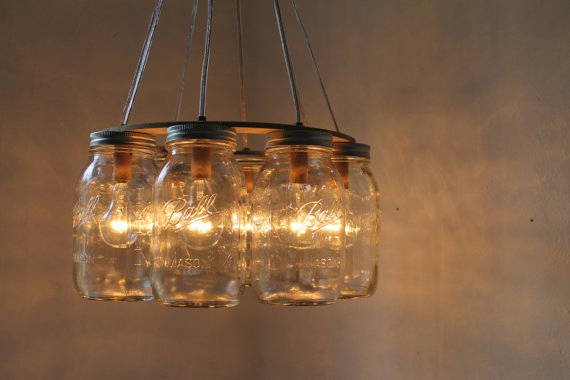 Barattoli di vetro e creatività la figurina Lampadari Design creativo