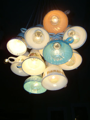 Ricicla con stile le tue tazze da tè la figurina Strani creativo lampadari