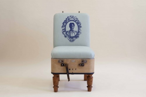 Ancient-Chair-Inspired-From-Recycled-Suitcases2