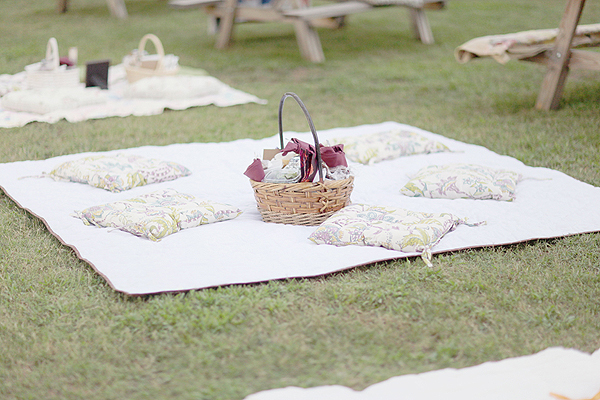 Southern-wedding-picnic-wedding-ideas