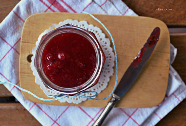 marmellata di prugne rosse