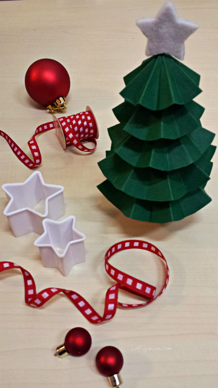 Tutorial Origami Albero Di Natale.Come Fare Un Albero Di Natale Di Carta Tutorial La Figurina