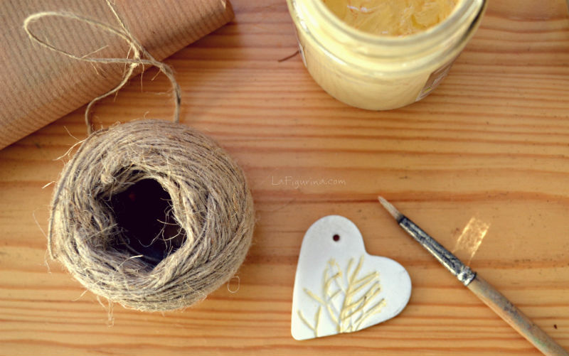 decorazioni natalizie in pasta di mais cuore dipinto