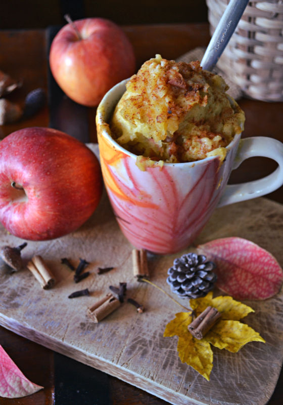 mug cake con mela e cannella tazza 3