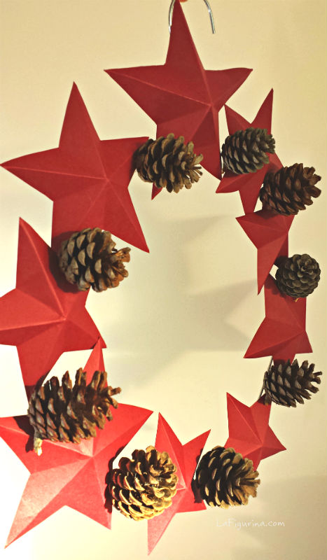 Stella Di Natale Origami Istruzioni.Come Fare Una Ghirlanda Di Stelle Di Natale E Pigne Tutorial La Figurina