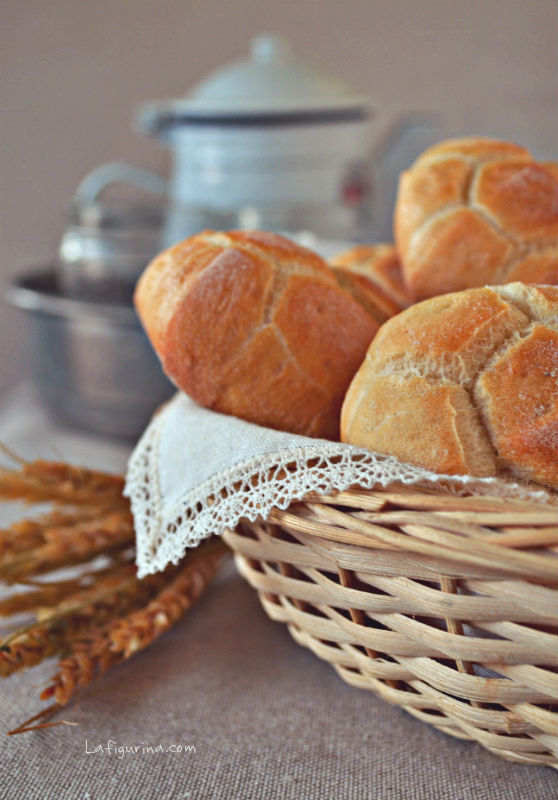 cestini in vimini Pane caldo