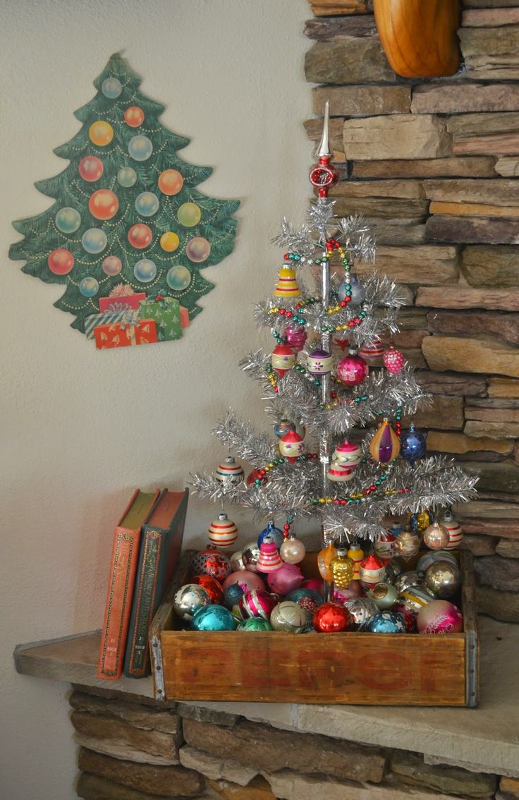 Decorazioni natalizie in stile vintage albero