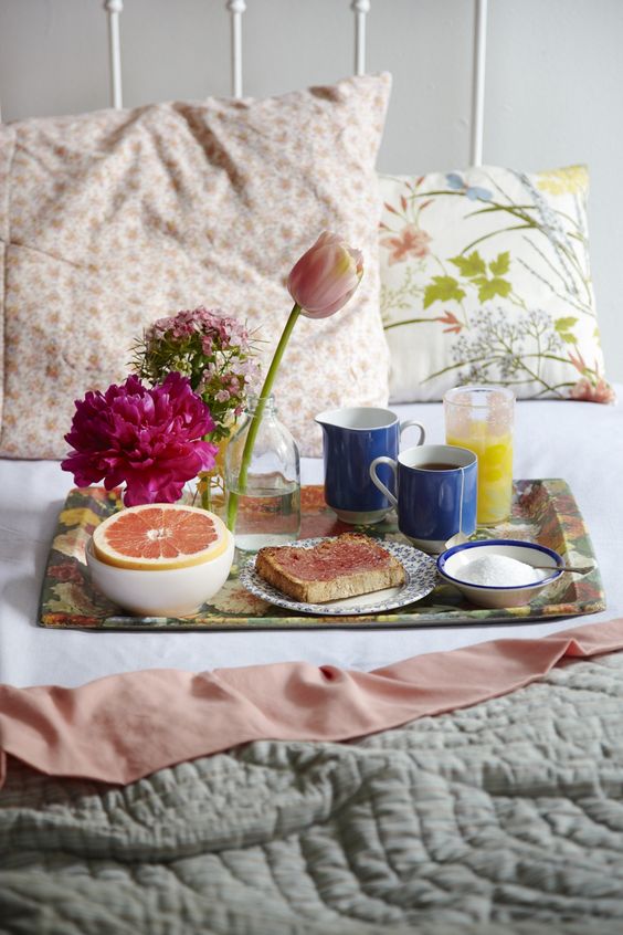 colazione a letto la figurina