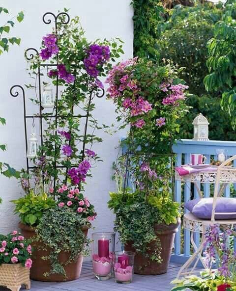 decorare il balcone fiori