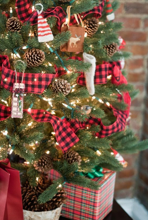 Buffalo Plaid Decorazioni Natalizie per la Casa MERRY CHRISTMAS e HAPPY NEW YEAR Insegne per portico per camino Porta d'ingresso Parete dell'albero Decorazione natalizia Striscioni Natalizi 