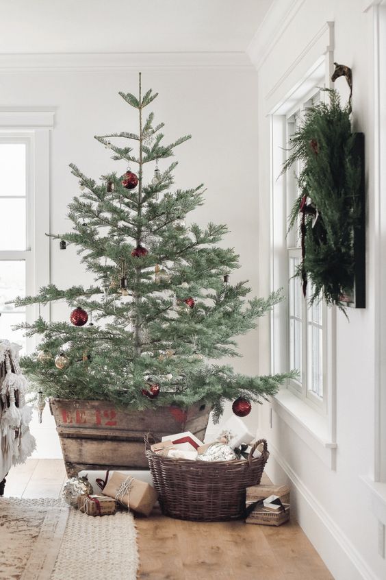 Un cestino natalizio per decorare casa