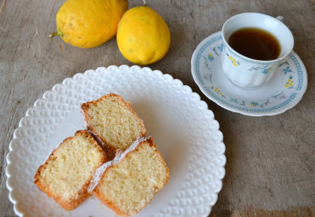 Ciambella di farina di riso agli agrumi senza glutine