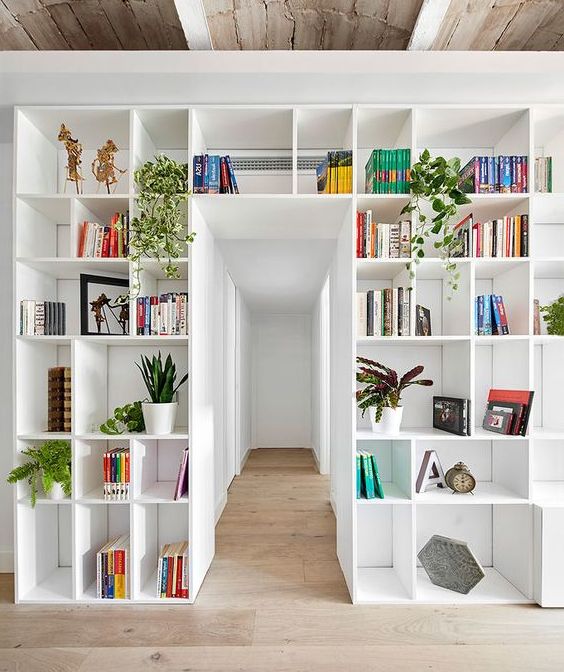 Librerie a parete: come renderle perfette anche per le dirette social