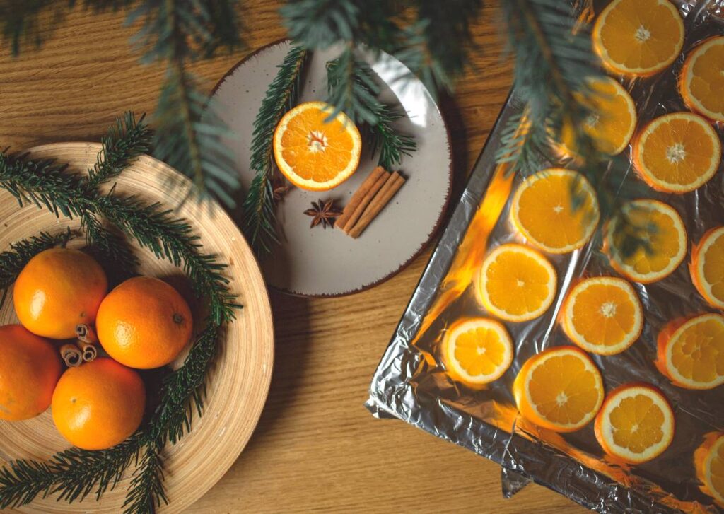 Decorare casa per Natale in anticipo fettine di arancia